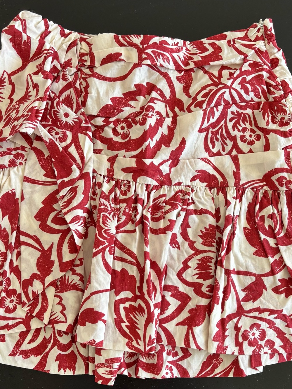 Zara White and Red Floral Mini Skirt